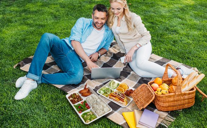 Компостируемые 6 отделных тарелок, 90 упаковок отделных бумажных тарелок, 12,5 * 8,6 дюймов одноразовые школьные обеденные подносы 4