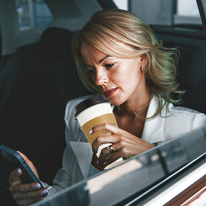 Бумажные чашки для кофе 16 унций, одноразовые чашки для кофе с крышками и карфтовыми рукавами, белые чашки для горячего и холодного напитка 3