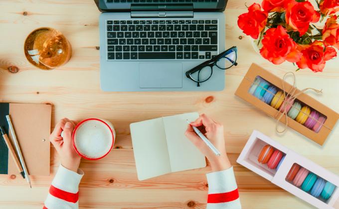 Коробки с макаронами,бурые коробки с макаронами с прозрачным окном отображения,контейнерные коробки с макаронами, мини кексы 0