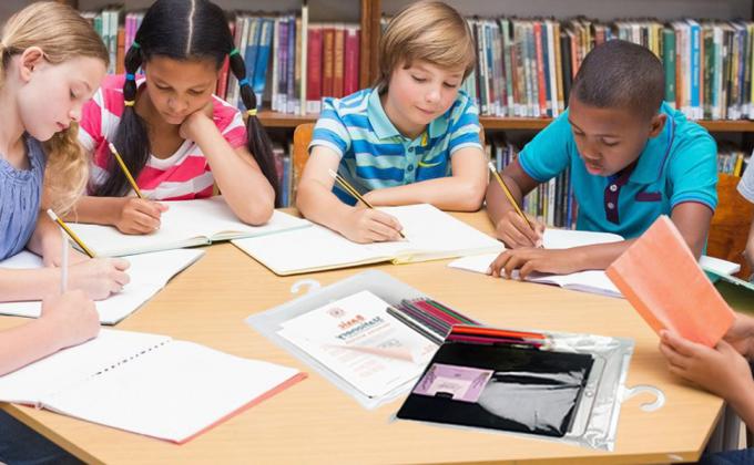 Вешающие пакеты с вешалки,13" X11" Большой крючок вешающие пакеты, Книга Pouch школьный комплект класса 0